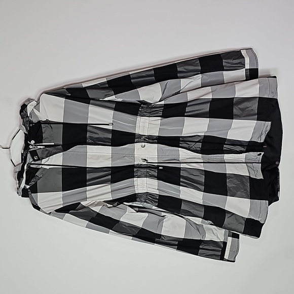 happymum Jackets & Blazers - Happymum large black and white plaid zip up hooded maternity jacket